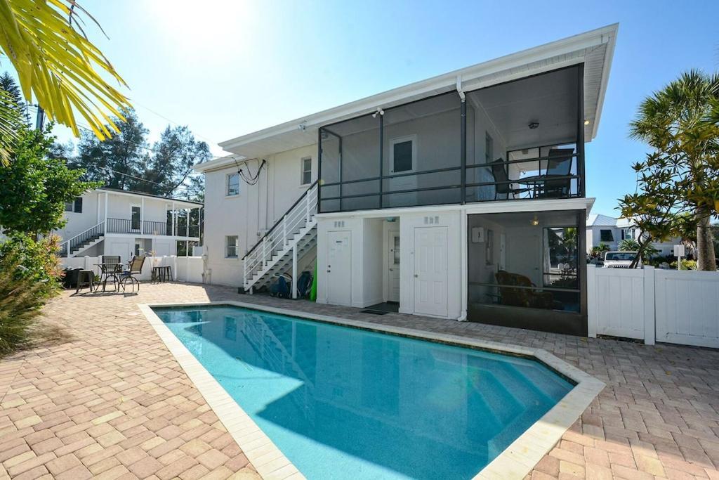 Canal 309 - Right In Siesta Key Village! 외부 사진